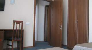 Гостиница Guest House Vivat Анапа Семейный номер-4